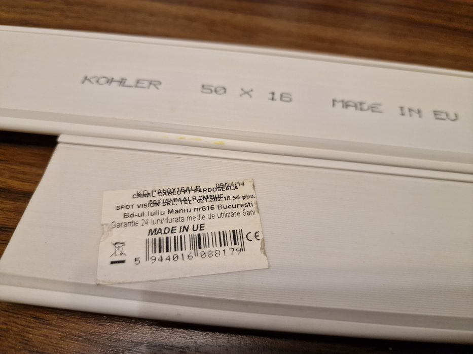 Canal cablu pentru pardoseală 55x16mm, lungime 1.25m și 0.75m.