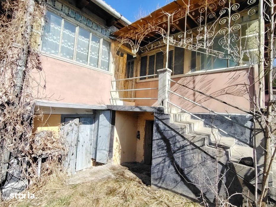Refugiu autentic aproape de Cluj – 2.946 mp teren, parau, natura si