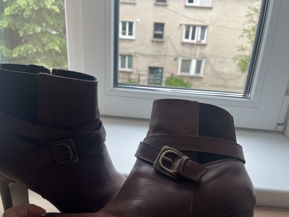 Botine elegante Geox