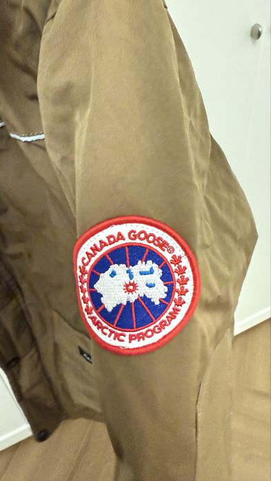Пуховик canada goose