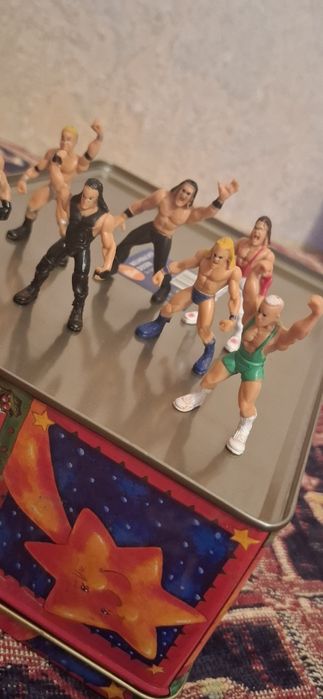 Фигурки на кечисти