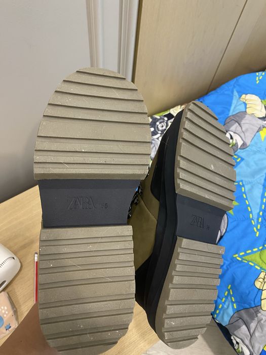 Продам кожаные ботинки на мальчика подростка