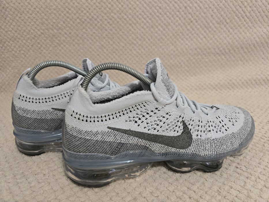 Nike vapormax nr 44 int 28 cm preț 350 lei