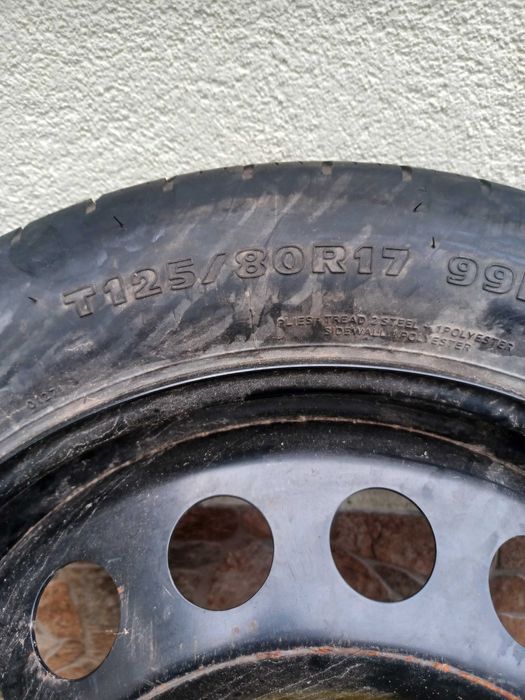 Продавам резервни гуми с джанти патерици