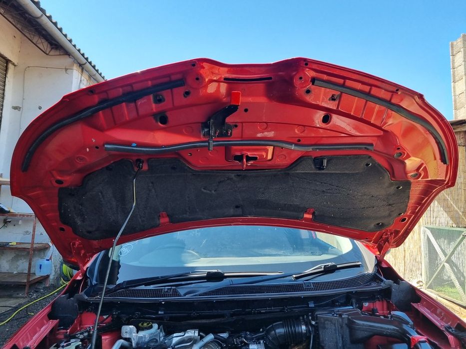 Capota Renault Kadjar 2015 - 2018 SUV 4 Usi Rouge Flamme Nacré TENNP (1630) Garantie