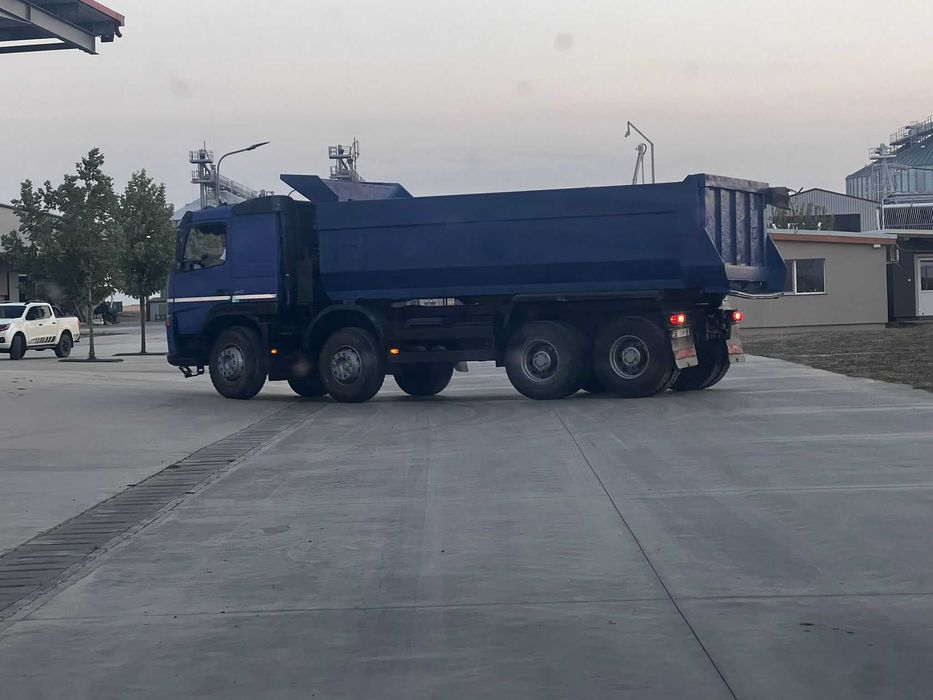 vand camion-bascula Volvo (traker)