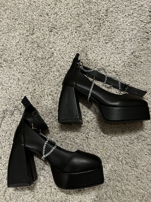 Готически обувки с платформа EU 38.5