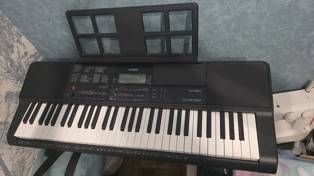 Продам синтезатор Casio