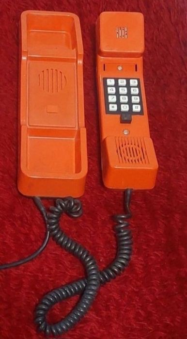 Ретро телефон червен 13 броя