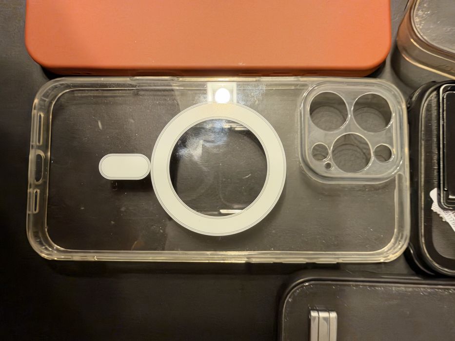 Huse utilizate Iphone 16 pro max