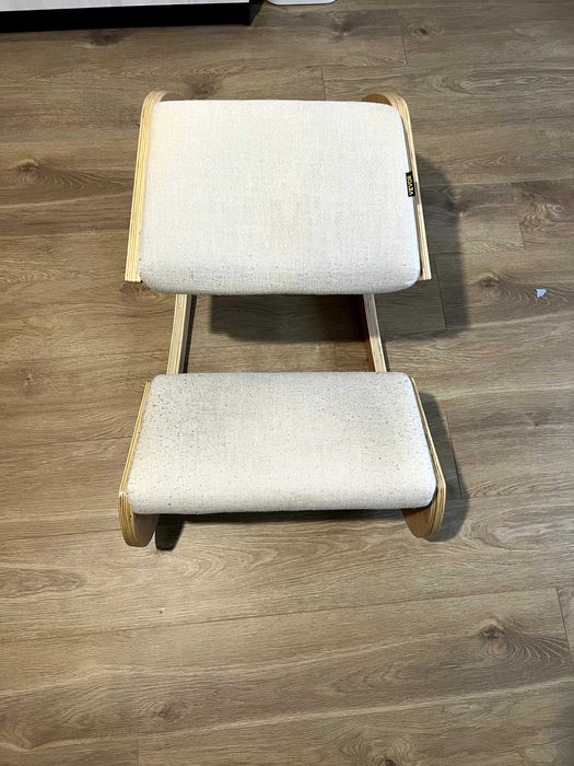 Стол за активно седене