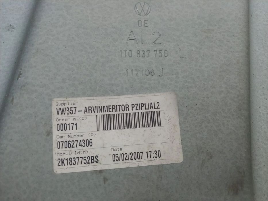 macara dreapta fata vw caddy 3 1t0837756l 2k1837752bs