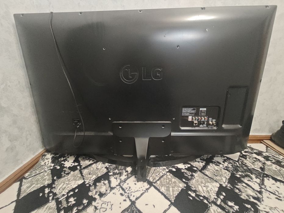 Продам телевизор LG