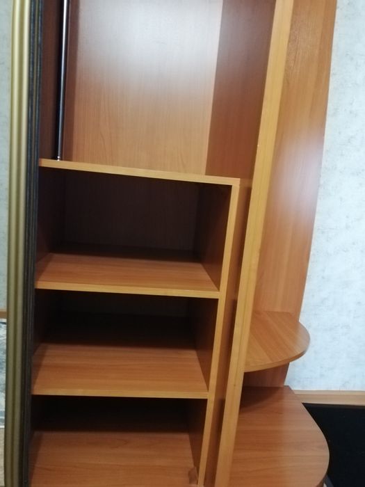Продам угловой шкаф-купе