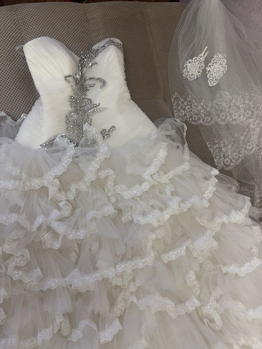 Свадебное платье