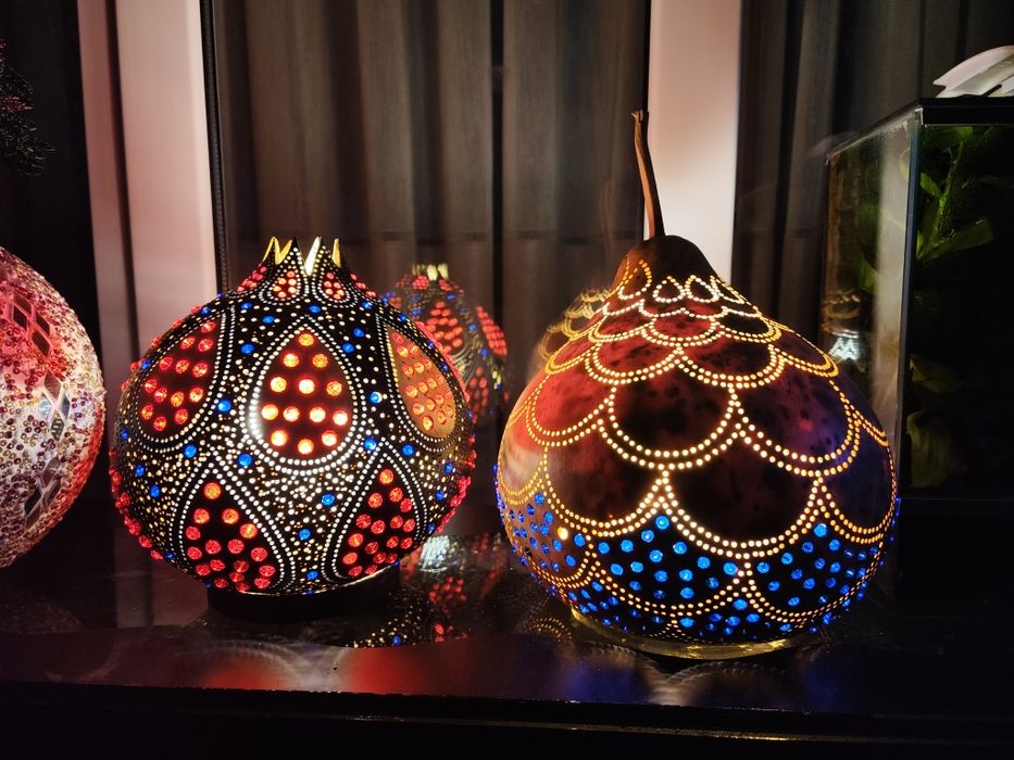 Светильники из декоративной тыквы