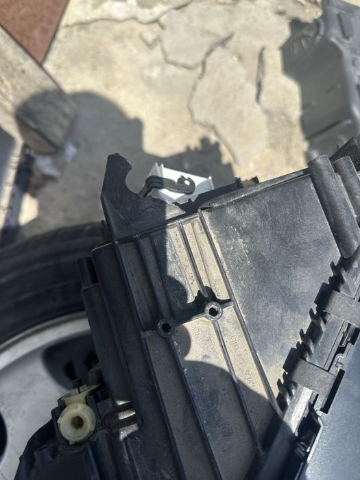 VW Touareg 3 IQ Light ляв фар 24г