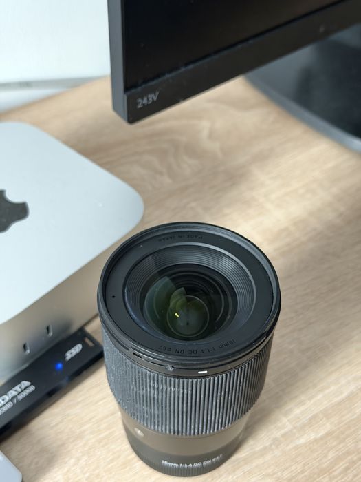 Obiectiv Sigma 16mm f/1.4 DC DN – Sony E-mount – stare foarte bună