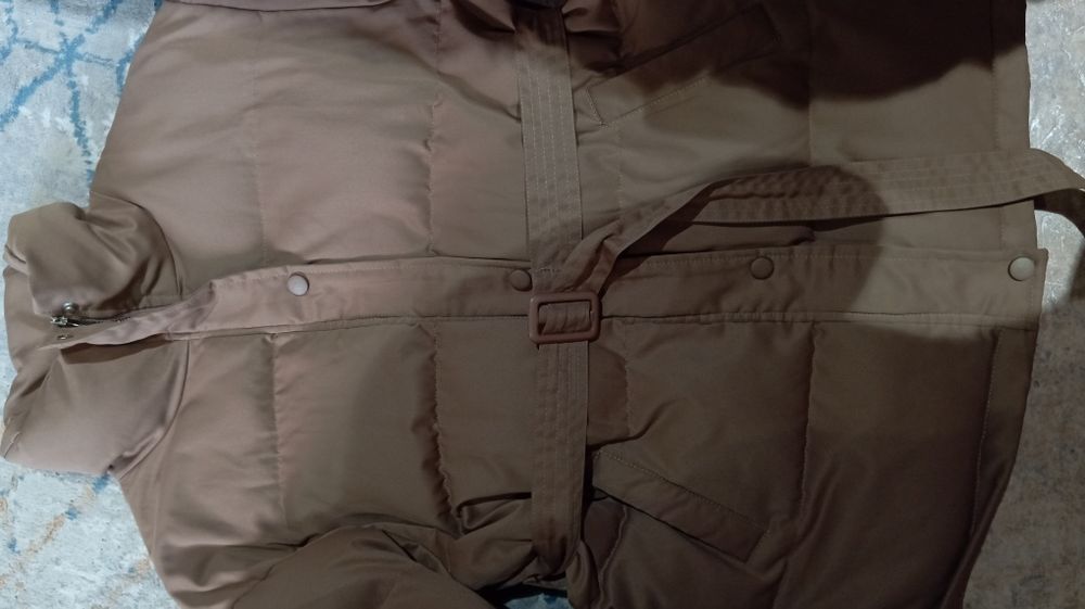 Продам куртку женскую