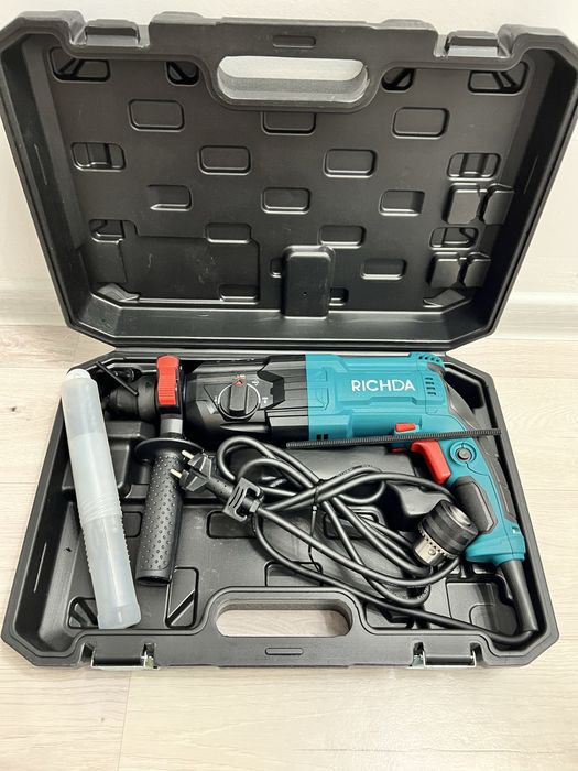 Шруповерт фирмы Makita