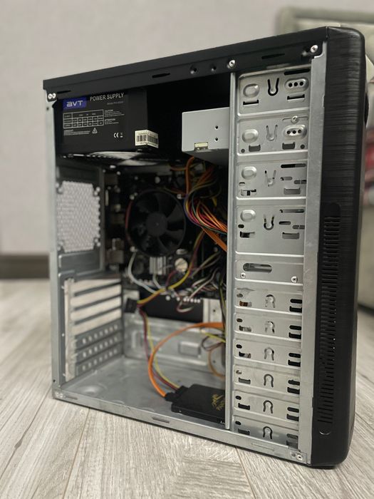 ПРОДАМ мощный офисный компьютер