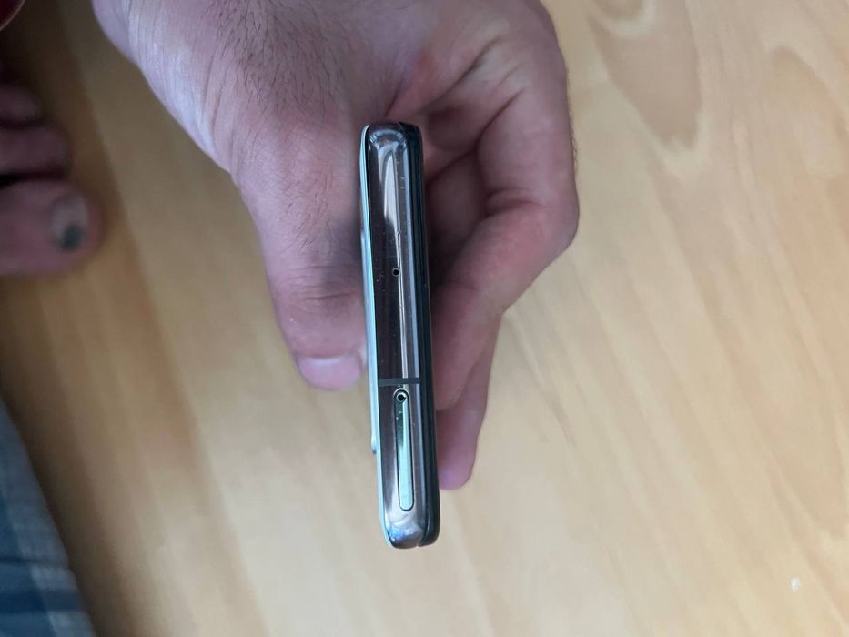 Samsung  S10+ telefoni