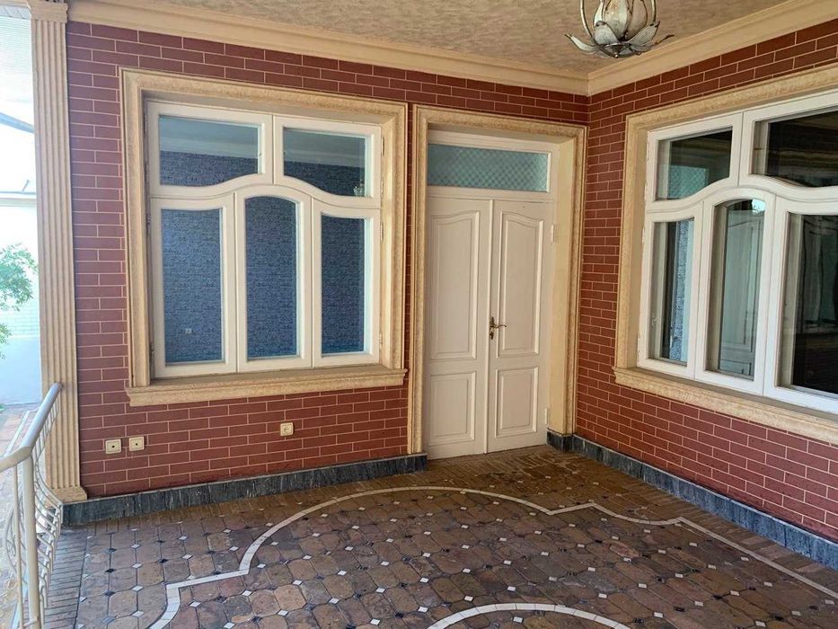 Янгиобод мах 4 соток 4 хона подвал бассейн ховли сотилади