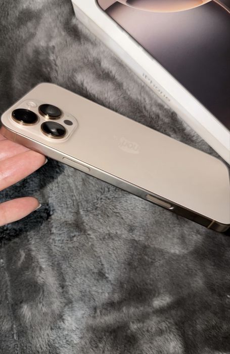 Айфон 16 про мах