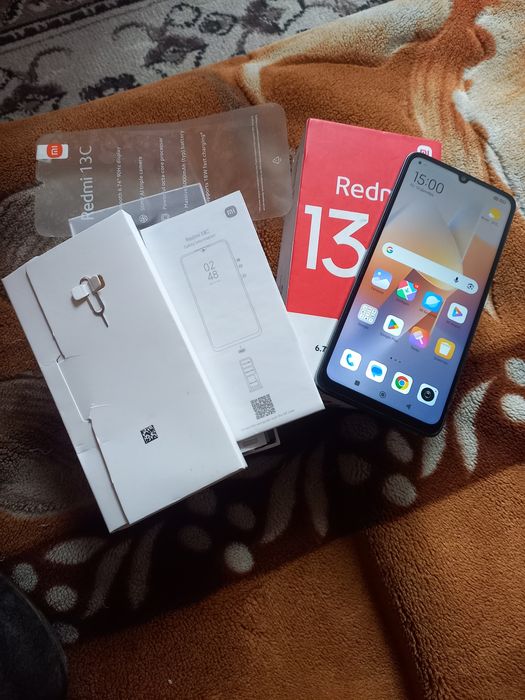 Redmi 13C holati ideal tiniq 256GB hotirasi 8GB aperativkasi karobka