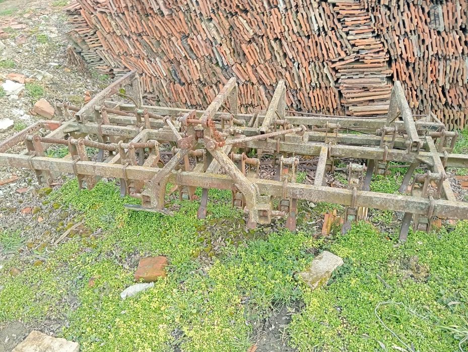 Vând combinator agricol de U650 la Cenei Timiș Nr 0742161641