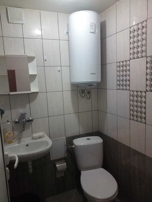 Дава се под наем Едностаен апартамент в Банско - 30 кв.м за 142.8 € - Снимка #3