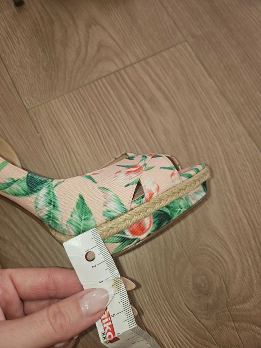 Дамски обувки Guess