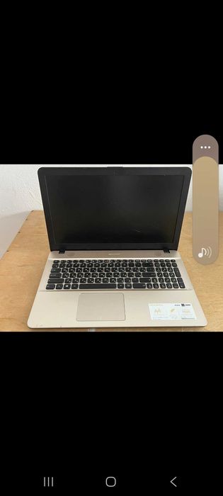 Ноутбук сатылады