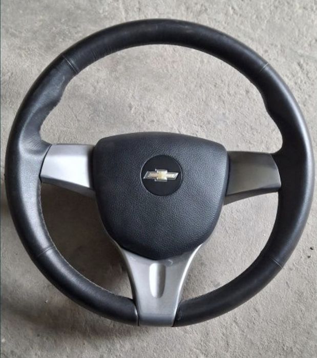 Рул от спарка стояло на матизе.кожа завод оригинал
Без аирбаг
Спарк ру