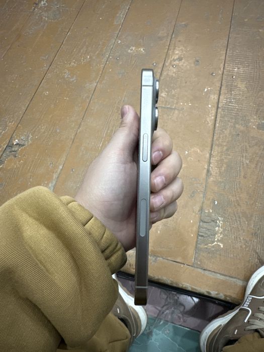 Iphone 15 pro max Esim