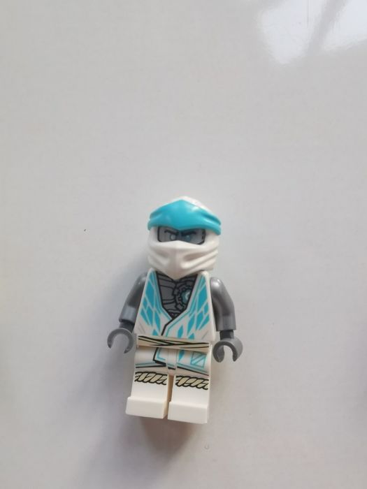Продавам и заменям Лего/ Lego ninjago фигурки