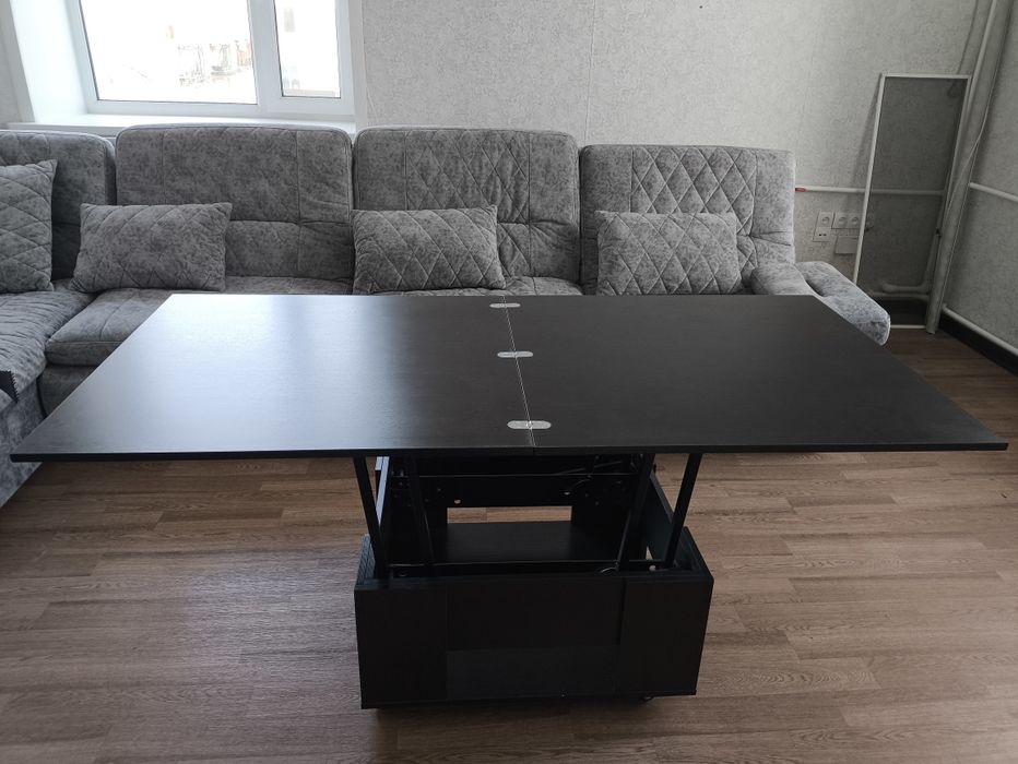 Стол-трансформер журнальный