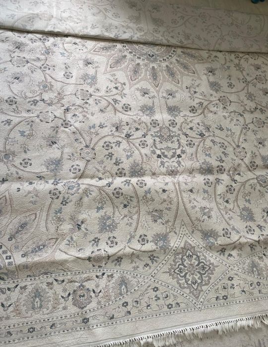 Ковёр в отличном состоянии