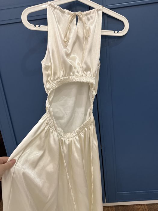 Красивое платье шикарного цвета