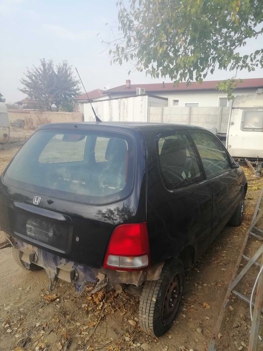 Продавам Хонда Лого на части