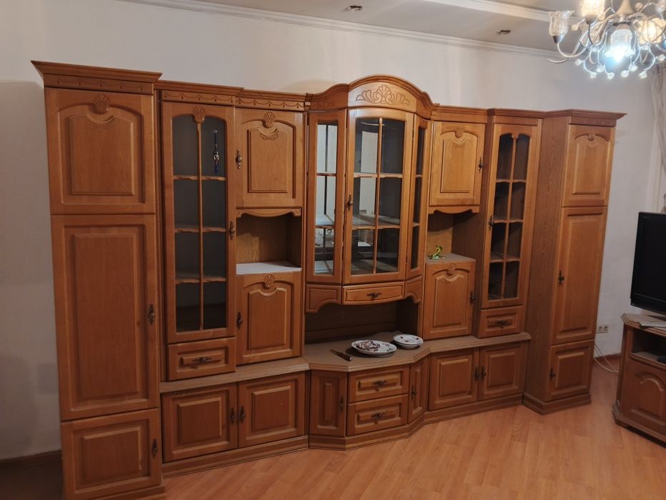 Продаётся мебельная стенка в гостиную
