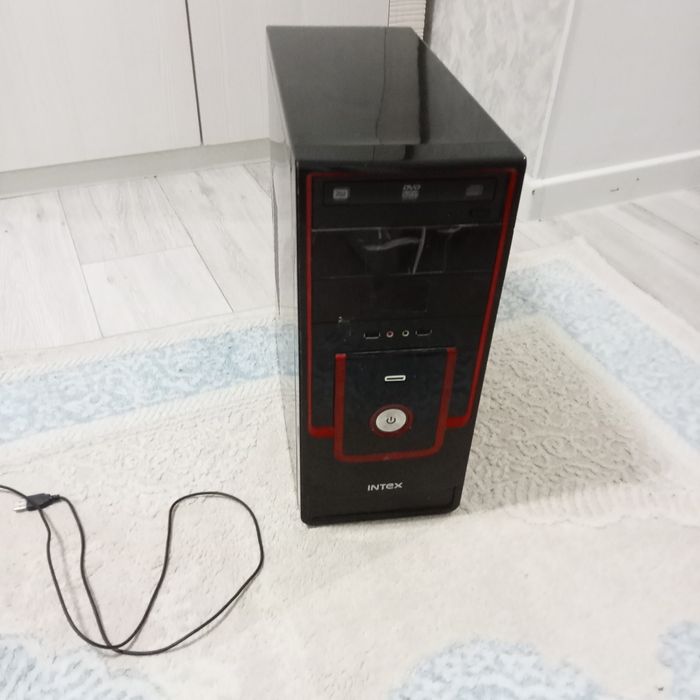 Компютер на стольный