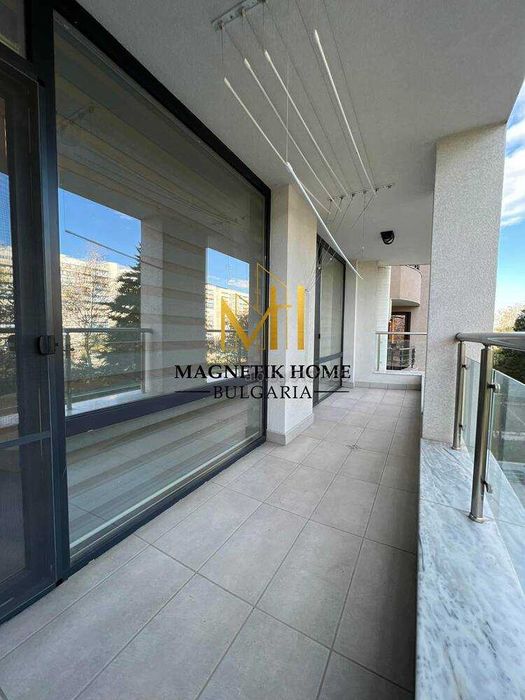 Модерен двустаен апартамент с паркомясто до х-л Мираж в ж.к. Славейков