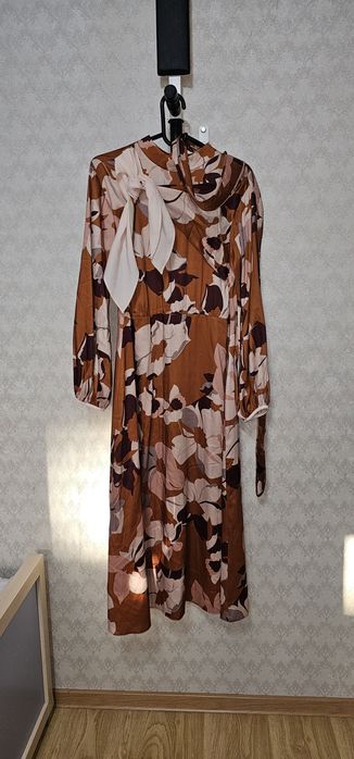 Распродажа новых платьев