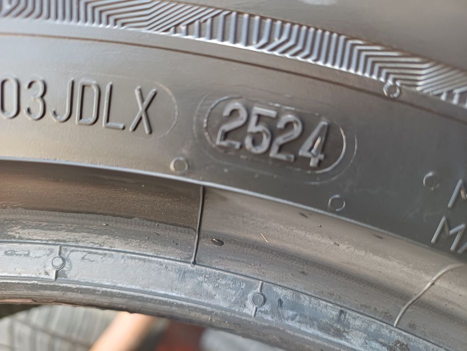 Гуми 225/60/17 Унироял