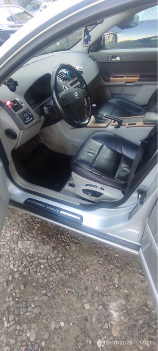 Volvo v50 2.0D 136 CP 2008 pret 2400 EUro