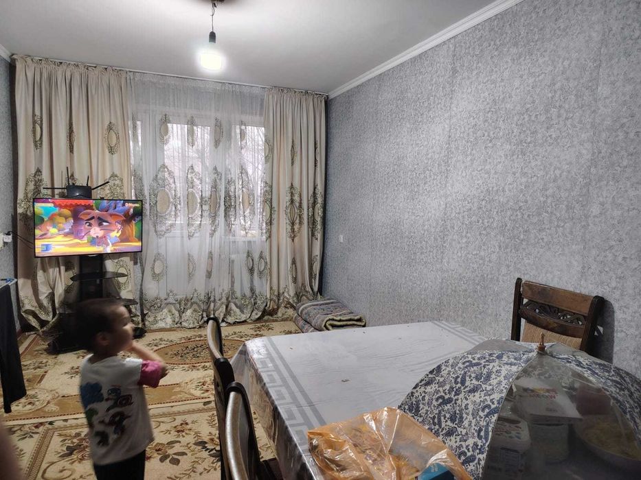 2-комнатный кв. на 3-этаже, в 4-мкр-не, не угловая