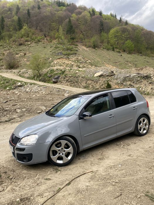 Vand golf 5 an stare forte buna