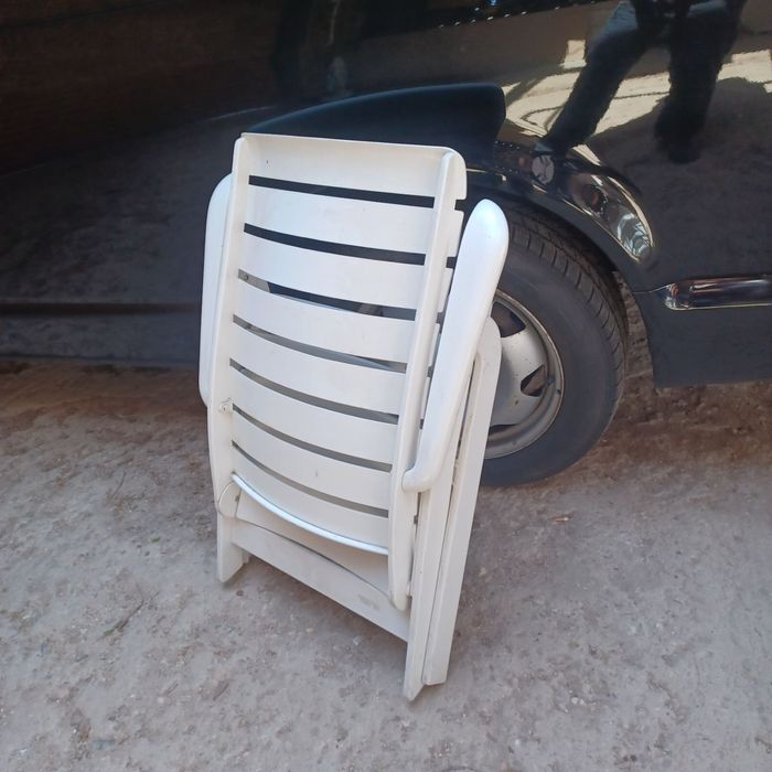 20 бр пластмасови стола, почти нови