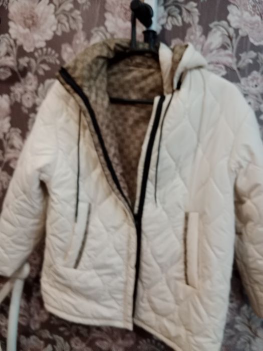 Продам вещи,верхние